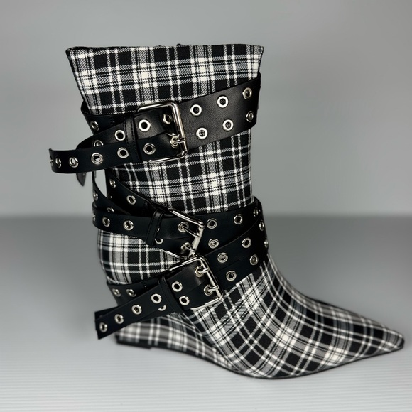 Azalea Wang Shoes - Azalea Wang “Chalkis”Plaid Ankle Boots with Buckle Accents